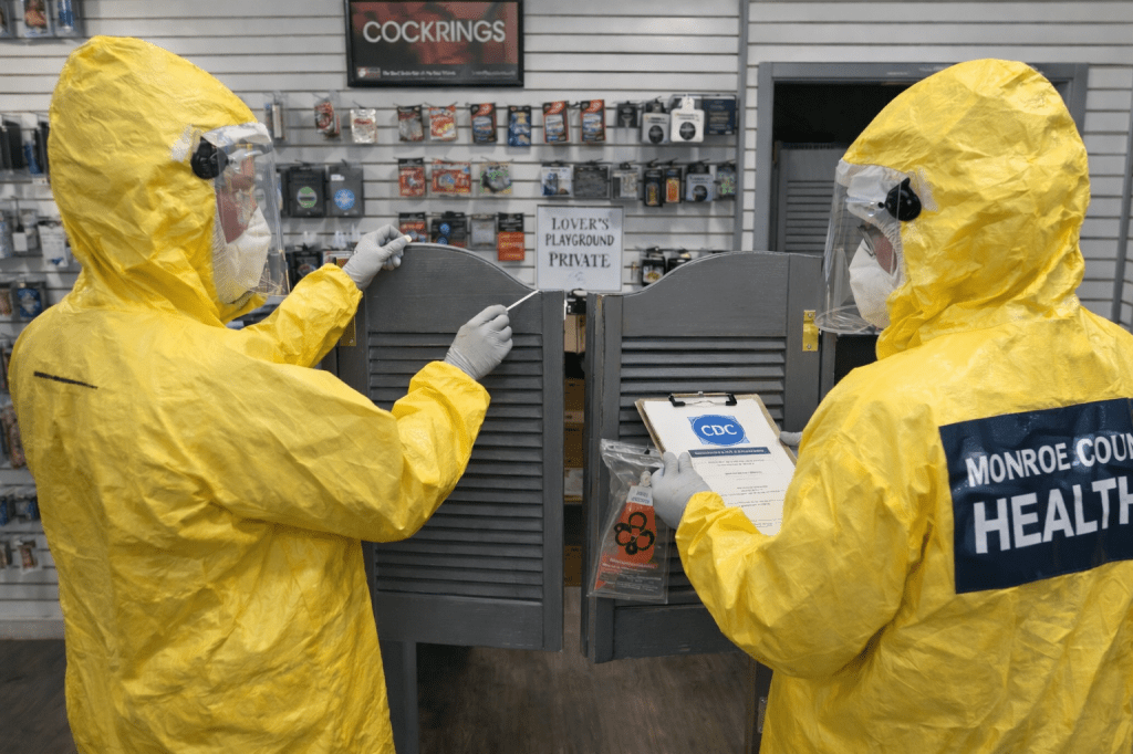 Novel Strain of Pubic Lice Traced to ‘Lovers Playground’ Saloon Doors